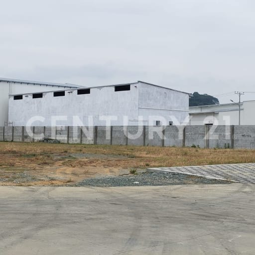 Terreno esquinero 459m² en ALMAX PLUS para bodega/ofibodega