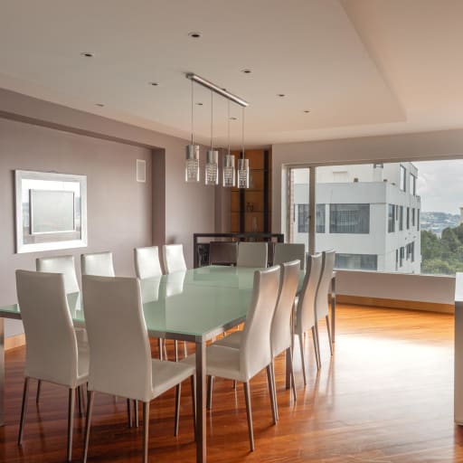 VENDO DEPARTAMENTO DE LUJO 4 DORMITORIOS QUITO TENIS