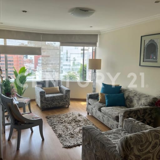Departamento amoblado en Bellavista, 2 dormitorios y 2 garajes