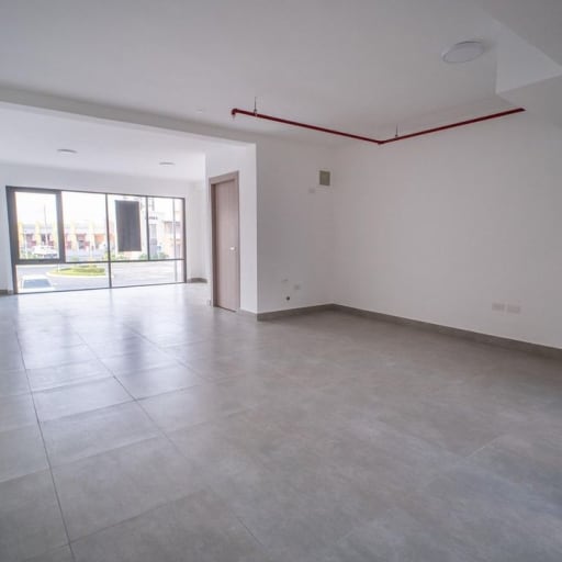 Oficina eficiente en ALMAX Center Local C 206