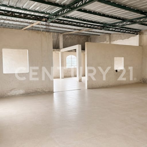 Bodega 240m² en alquiler con seguridad 24/7 y parqueo
