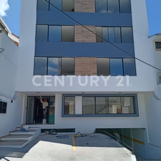 Dúplex en Monteserrín 3 dorm. 2 park. entrega en 45 días