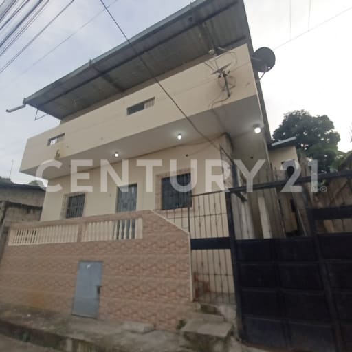 Casa rentera con 7 deptos, 1% rentabilidad en Juan Montalvo