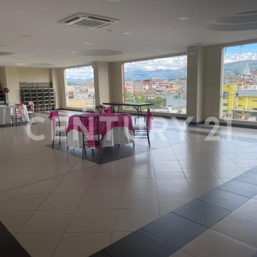 Local comercial 554m² en 2 niveles - Ideal institucional/empresarial