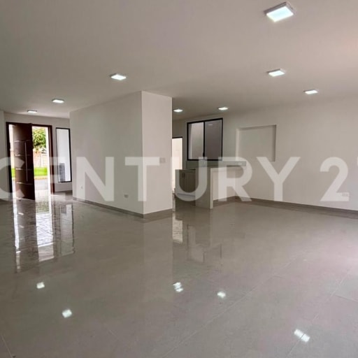 Casa amplia en venta en Norte de Daule