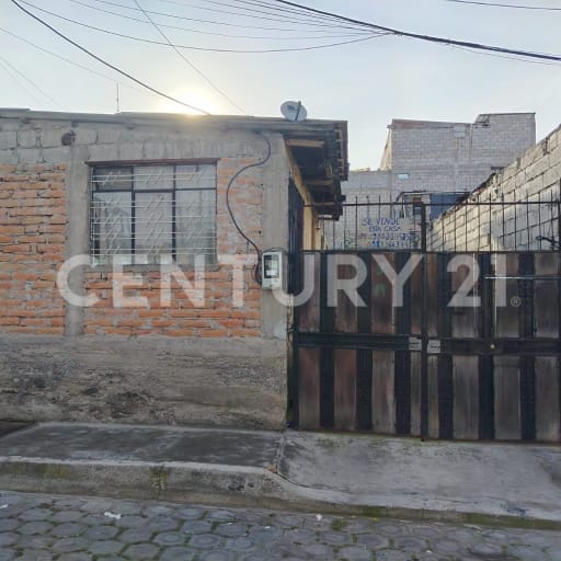 Casa versátil en La Roldós: 2 deptos. cerca de Av. Rumiñahui