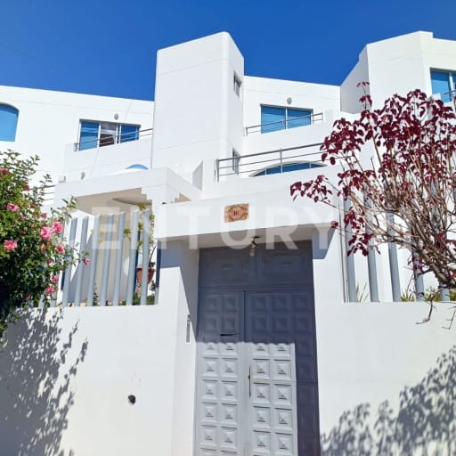 Departamento dúplex en San Juan de Cumbayá con jacuzzi