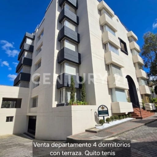 Amplio penthouse duplex 4 dormitorios en Quito Tennis