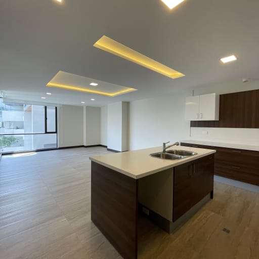 Venta Departamento de tres dormitorios en la González Suárez