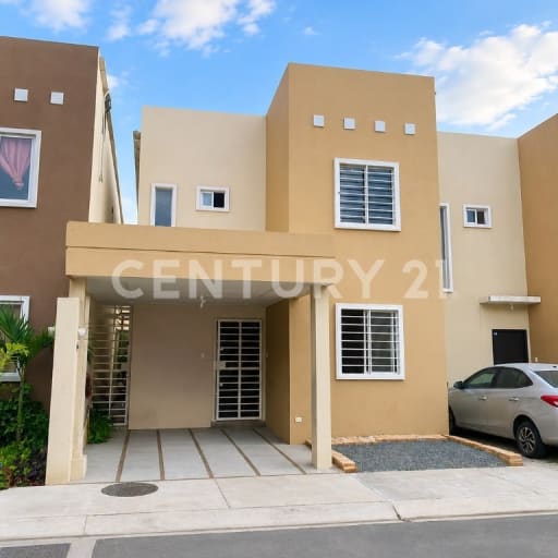 Casa 3 dorm en conjunto con piscina y canchas