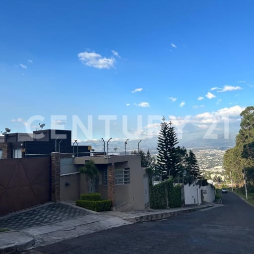 Casa en venta en Cumbayá
