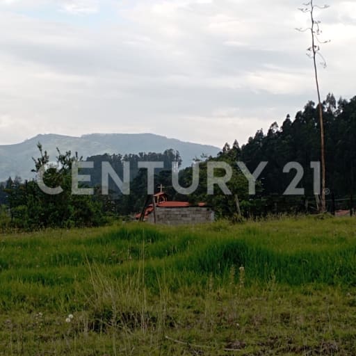 Hermosa esquinera en Valle de los Chillos, vista y tranquilidad