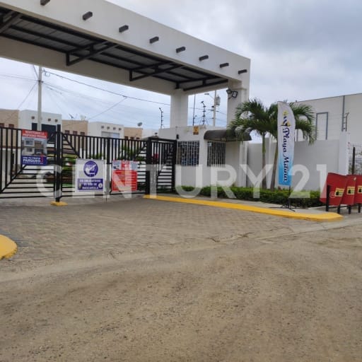Terreno en venta en Playa Milina, Salinas - a metros del mar