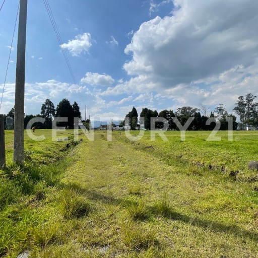 Terreno 11Ha en Rumiñahui, uso residencial, servicios básicos