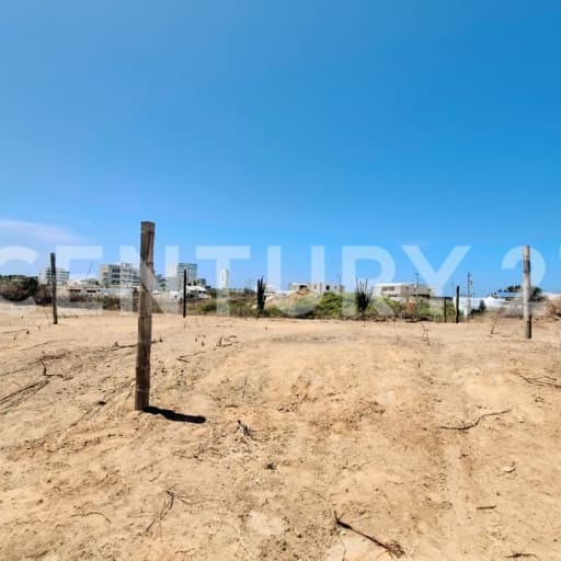 Terreno esquinero de 250 m² en Pta. Blanca, ideal inversión