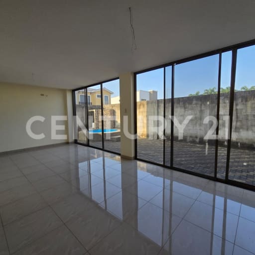 Casa por estrenar en Urb. Mallorca Village con jacuzzi
