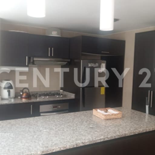 Depto. en Bosmediano: 210m², 3 hab. + 2 parqueos y bodega