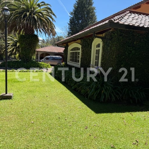 Casa con piscina y BBQ cerca del Club de Golf Los Cerros