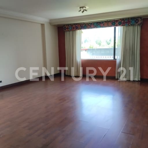 Depto. 140m² 2 dorm.+2 parqueos en Quito Centro Financiero