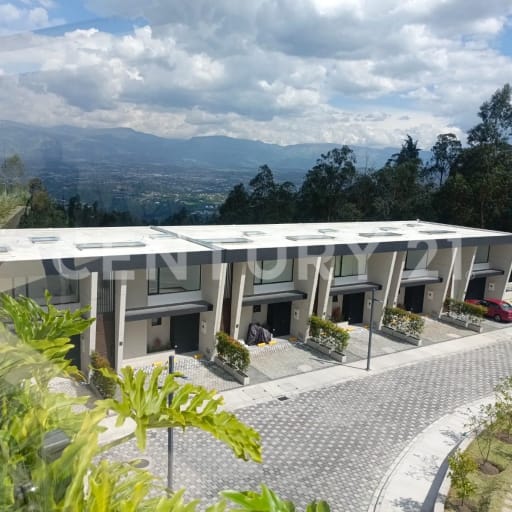 Casas en Nayón: 3 hab, piscina, gimnasio y seguridad 24/7