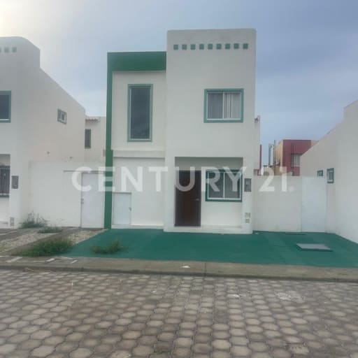 Casa 140m²: 3 habs, 2 baños, 10 años antigüedad