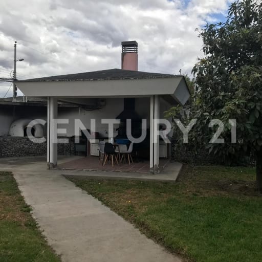 Casa con terreno en Guayllabamba - Ideal vivienda o negocio