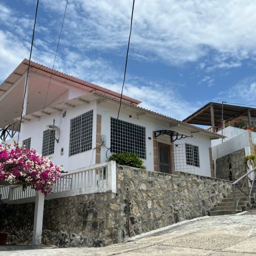 Casa 3 dormitorios a 4 min de la playa con patio y BBQ