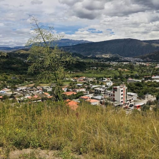 Venta terreno Guayllabamba, vista privilegiada con escrituras individuales