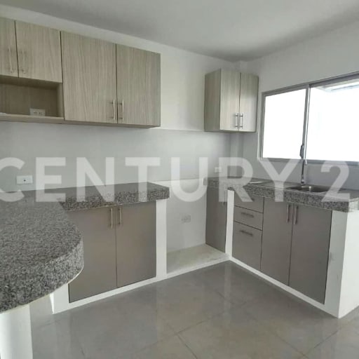 Casa nueva en Urb. Belén - 3 dormitorios, patio y seguridad 24/7