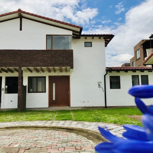 Venta de Casas 3 dormitorios en Dos Plantas a Estrenar Tipo Rústicas en La Armenia. SC