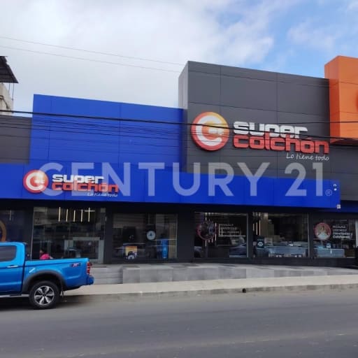 Local comercial de 340 m² en zona estratégica de Manta