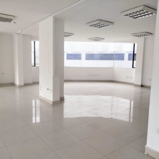 RENTA OFICINA 290 METROS CERCA A LA CAROLINA