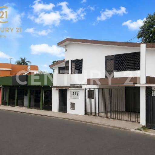 Casa comercial en Conocoto - 4 dorm + locales