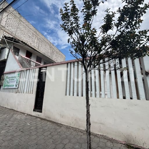 Casa con 9 habitaciones para estudiantes y garaje para 2 autos