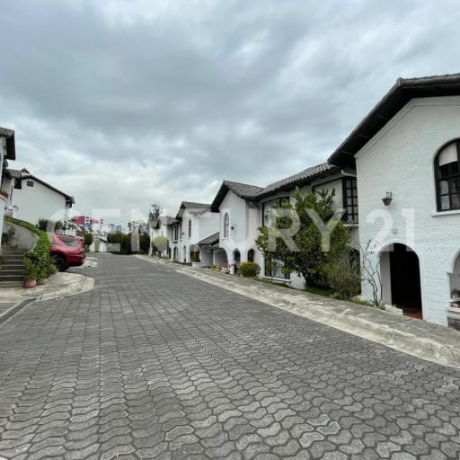 Casa 220m² en Carcelén cerca de SEK e ISM 2 park.