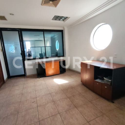 Oficina comercial en Kennedy Norte, 86.89 m²