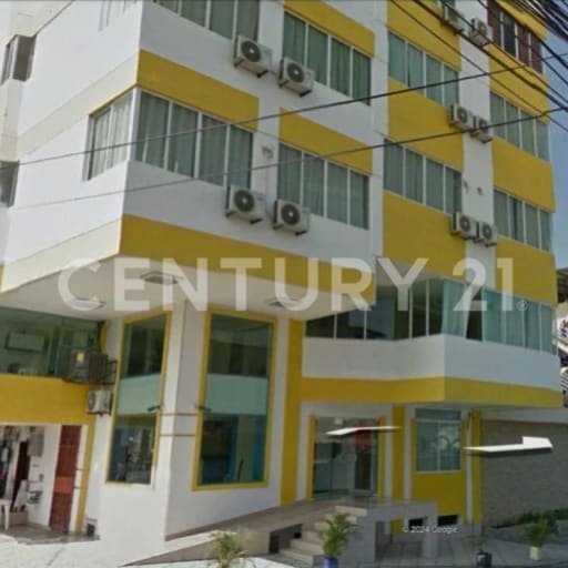 Edificio de 6 pisos en Manta cerca de playa Murciélago y Mall