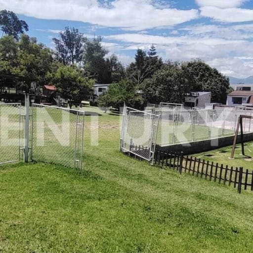 Terreno en Cumbayá de 3,850 m² para proyecto residencial de 11 viviendas