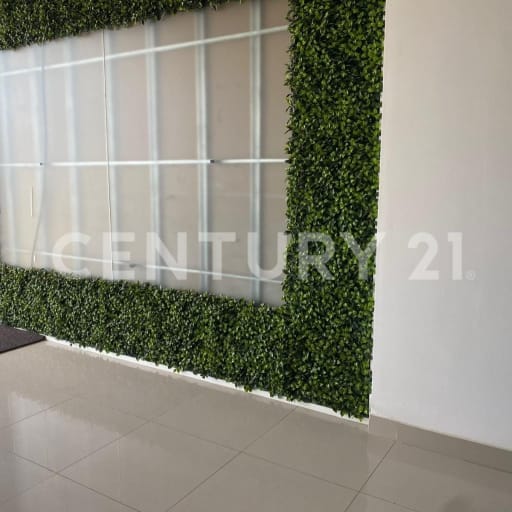 Local comercial de 67m² en zona de alto tráfico - Ideal para negocios