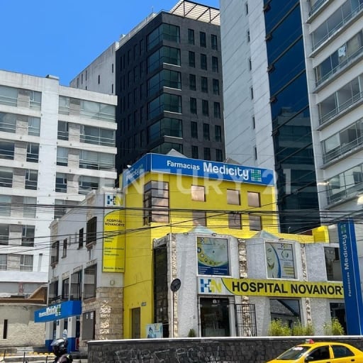 Edificio 4 plantas en renta: Av. 6 de Diciembre y Whymper