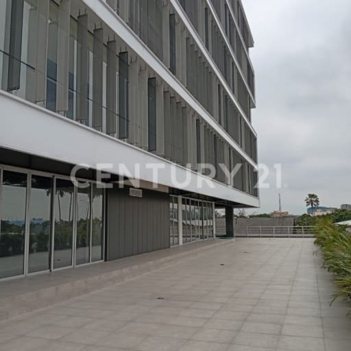 Oficina en Centro Corporativo Américas con parqueo