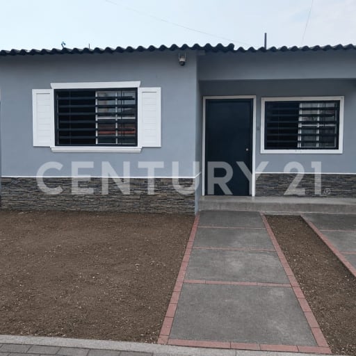Casa en Valle Alto con 3 dormitorios y área BBQ