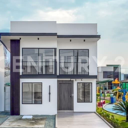 Casa de estreno en San Antonio con 3 dormitorios y balcón