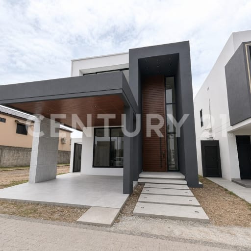 Casa 4 dormitorios en Isla Celeste con piscina y BBQ