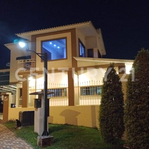 Casa en Condado Vicolinci: 3 dorms, jacuzzi, $165K