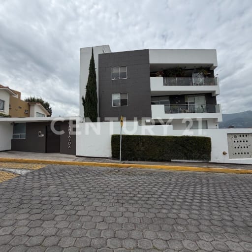 Departamento en venta en Cumbayá - 143m² en Santa Lucía