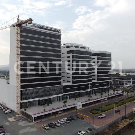 Oficinas en Titanium 2 Samborondón desde $136.001