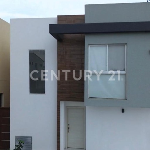 Alquiler casa en Mallorca Village con 3 hab. y seguridad 24/7