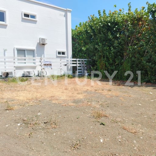 Terreno 324m² en Data - Junto a playa y Paseo Shopping