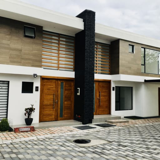 Venta casa, 3 dormitorios, Tumbaco ** Conjunto residencial